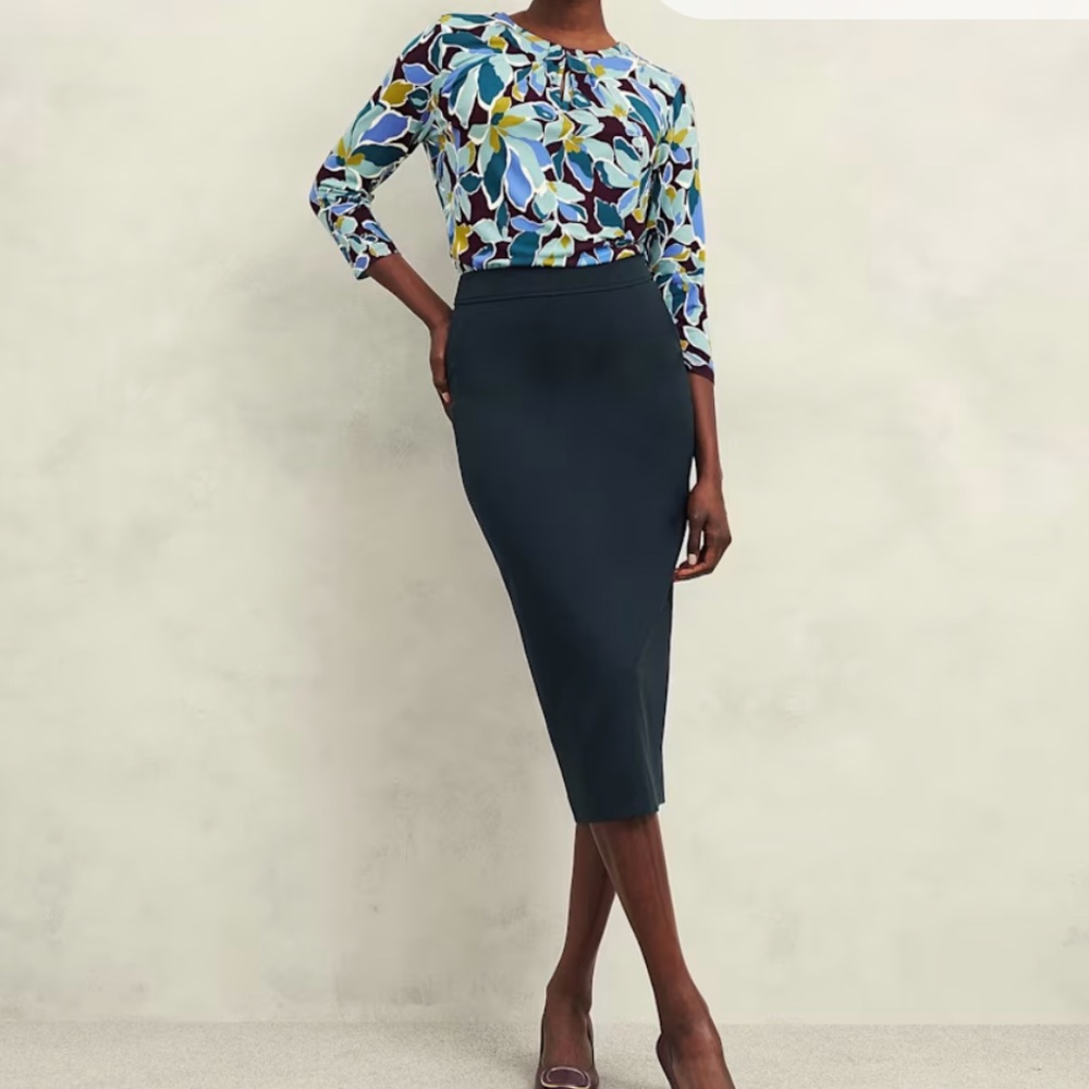 Hobbs London Julia top in Malbec - NWOT